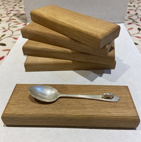 Solid oak display base - solid,